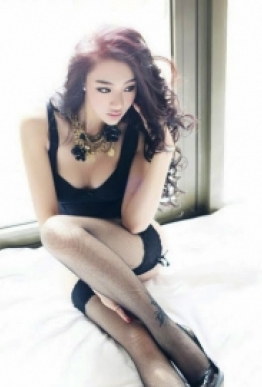 CHONN exclusive Black hair Manchester escort based in