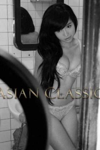  Exclusive Black haired London escort MAKI is 5'6